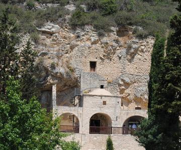 Монастыри и церкви Кипра 