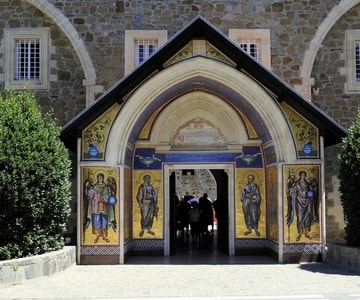 Монастыри Кипра. Обитель Николая чудотворца, Святая Фекла, Сфалангиотисса 